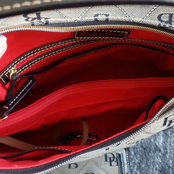 Dooney & Bourke purse - Picture 2 of 7